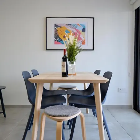דירה Eleni Center 2 Bedroom Flat לרנקה