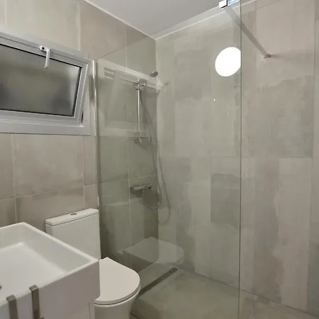 Eleni Center 2 Bedroom Flat לרנקה
