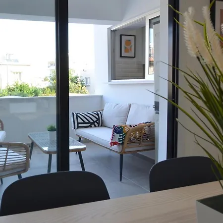 Eleni Center 2 Bedroom Flat לרנקה