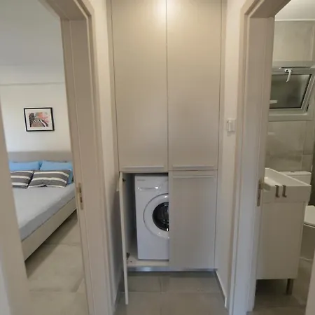 Eleni Center 2 Bedroom Flat *